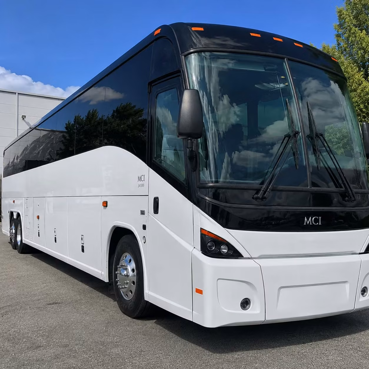 charterbusredding com puts group airport shuttle service in redding right at your fingertips